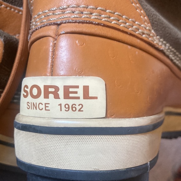 Sorel tall lace up boots size 10 - Picture 2 of 12